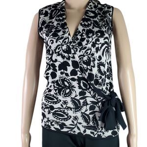 NWT Ann Taylor Black & White Floral Knit Wrap Sleeveless Top